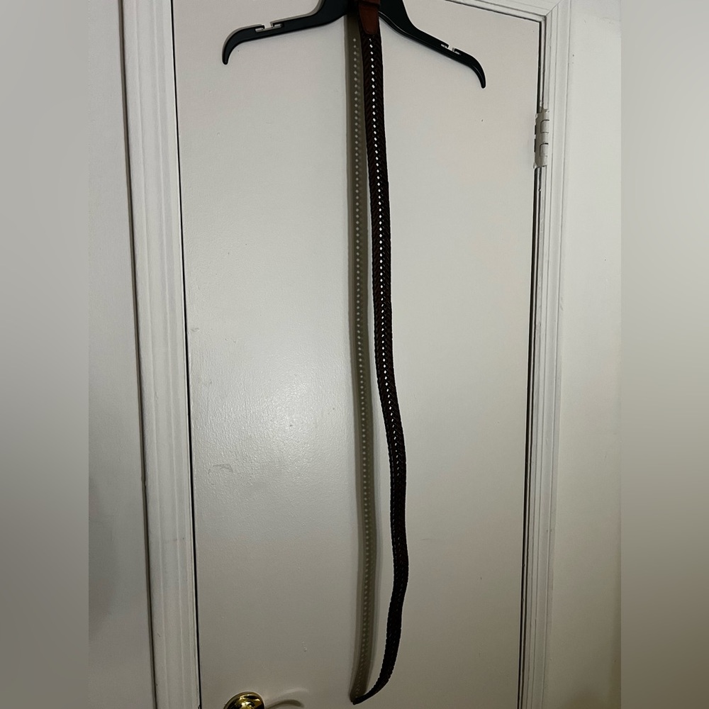 Dockers adjustable webbed belt
Sizes 32-40